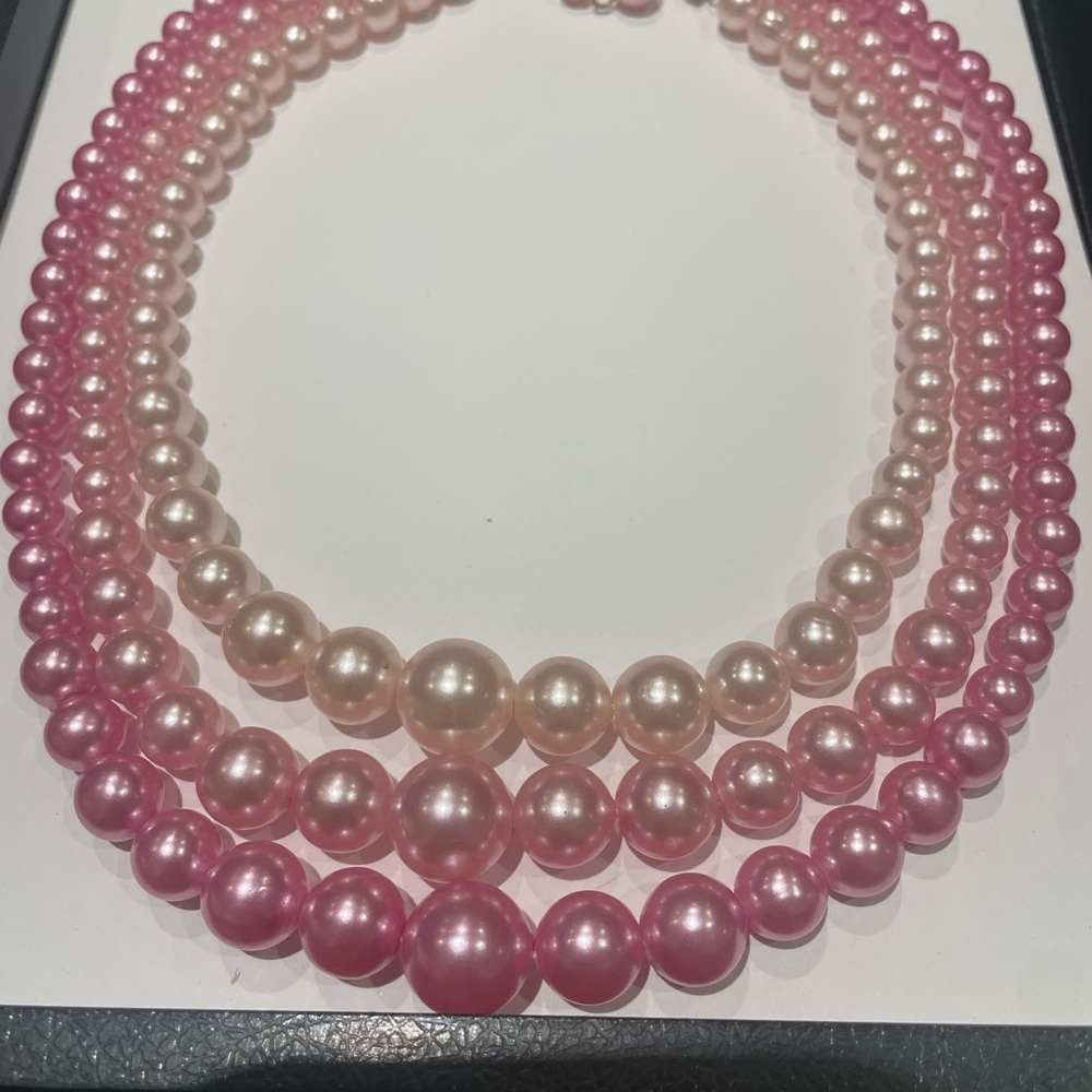 Elegant Pink Pearl Necklace